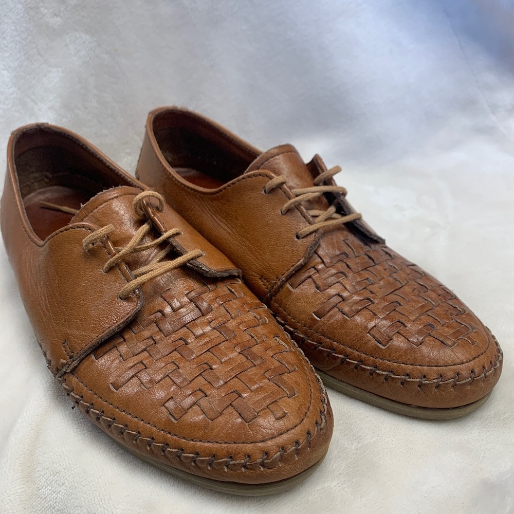 Dexter shoe